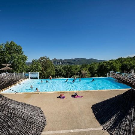 Charmant Camping Familiale 3 Etoiles Vue 360 Plage Piscine A Debordement Empl Xxl Labeaume Exterior foto
