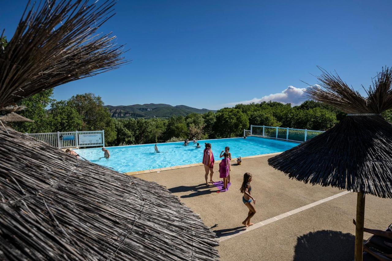 Charmant Camping Familiale 3 Etoiles Vue 360 Plage Piscine A Debordement Empl Xxl Labeaume Exterior foto